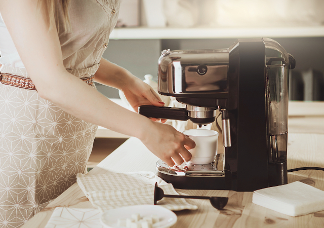 自分にもプレゼントにも おしゃれコーヒーメーカーで素敵な朝を Jgs